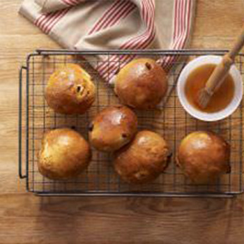 Maple Golden Sultana Buns